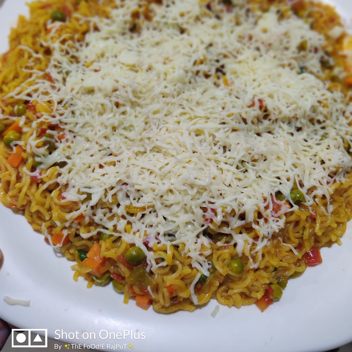 FoodieRajput's tweet photo. Humare Ghar Ki Cheesy Maggi With Vegetables ✨

#thefoodierajput #maggi #cheesemaggi #lockdown2020 #latepost #lavasa #selfcooking #foodphotography #oneplus7photography #oneofakind #pune #maharashtra #foodgasm #snacktime #viral #onelife #onelifebaby #liveitlikeaking @FoodieRajput https://t.co/xZ9ZtgYKoH