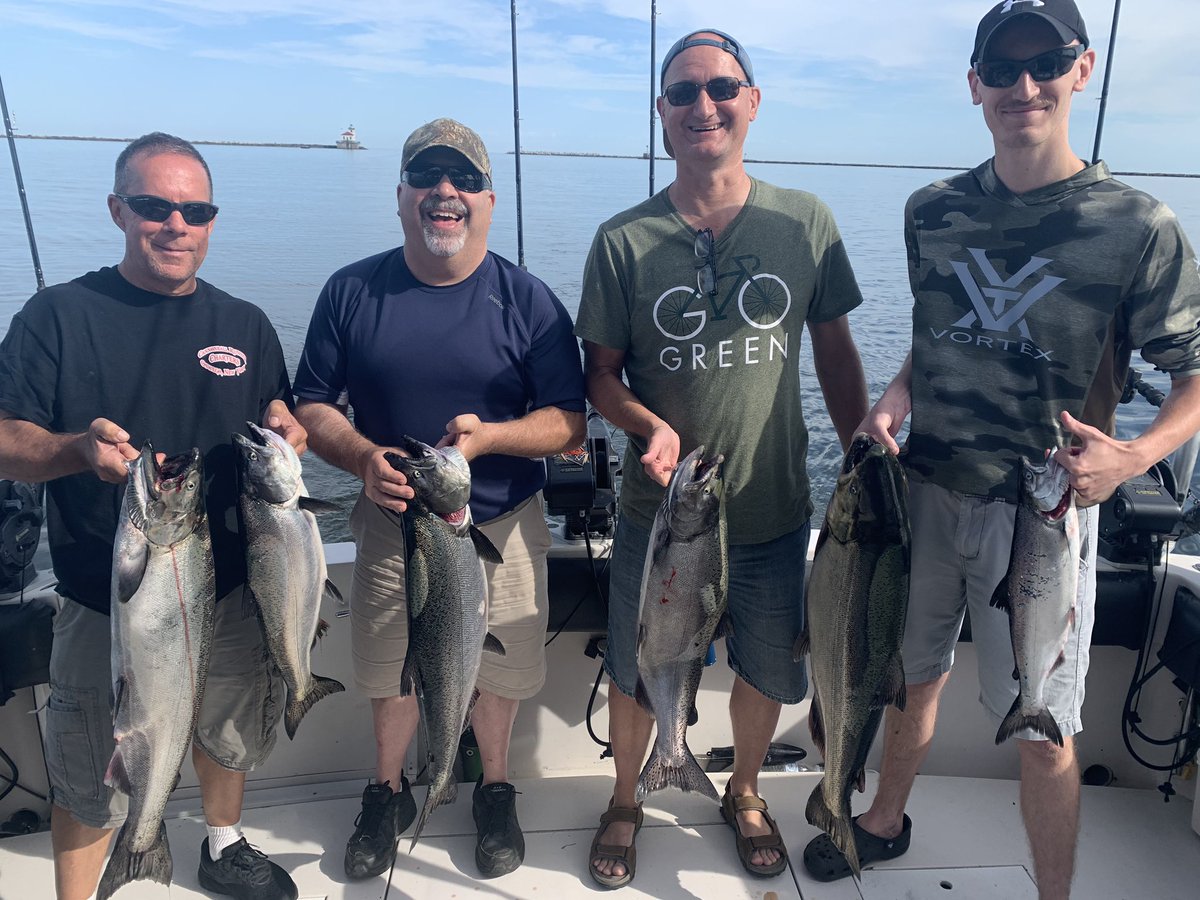 captcannonball1's tweet photo. #michiganstinger #okuma #seaguar #mauijim #reefrunner #atommik #lurelock #protroll #gamblerrigs #torpedodivers #garmin #smarttroll #catyjigs #itzprofishing #lifeofacaptain #salmon #lakelife #ilovefishing #takeakidfishing #michiganstingerproteam #salmon #smithwick #browntrout https://t.co/C5ZHBLGSnZ