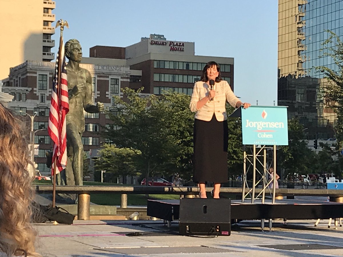 It is such a beautiful night in St. Louis at the ⁦<a href="/Jorgensen4POTUS/">Jo Jorgensen (Parody)</a>⁩ rally! ⁦<a href="/AP4Liberty/">🥷🦅Austin Petersen 🇺🇲🥋</a>⁩