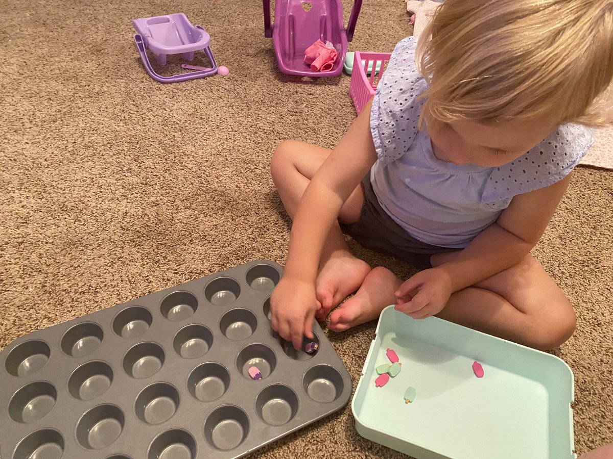 ameliahevans's tweet photo. A little Friday night counting collection after dinner. #2yearsold #mathisforgirls https://t.co/5DNmQWkakC