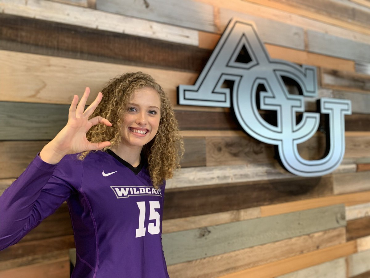 Meet freshman Braden Bossier! 

Braden is a 6’2 middle blocker from Fairfield, TX. 🤠

Braden’s biggest fear is the deep ocean. 🌊😳

Her childhood dream job was to be an actress. 💃📸

Her favorite verse is Hebrews 13:8. 🙏🏼 

Welcome to ACU, Braden!