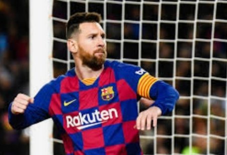 FallaRaphael's tweet photo. #FCBFCB Messi quand il va voir Ter Stegen dans les vestiaire. https://t.co/Vrw8dmCdS7