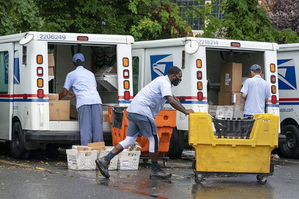 Apple News tweet media