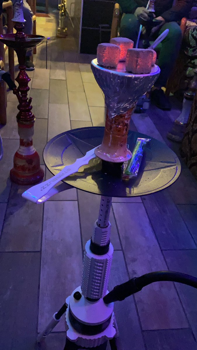 Hunt1Red's tweet image. Relaxing shisha with @CalvinGibson_  @deucessXD !