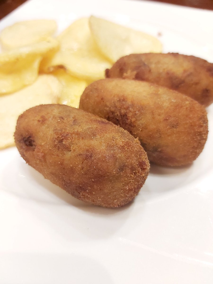 Siempre es un acierto venir a <a href="/RestVictoria8/">Victoria 8</a> y comer sus maravillosas croquetas de cola de toro