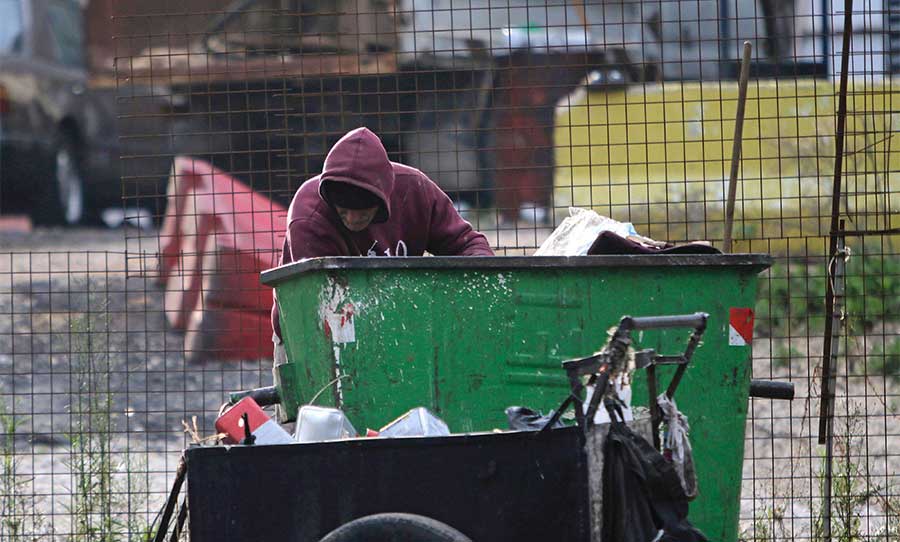 (لبنان وطن رائع ينتحر... (ألم يقتلوه؟)!) -  غادة السمان alquds.co.uk/?p=2483854