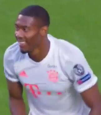 SuaveeBall's tweet photo. Alaba smiled and the rest is history. #BarcaBayern #BayernBarca #ChampionsLeague #messicrying https://t.co/IYczMvaaXc