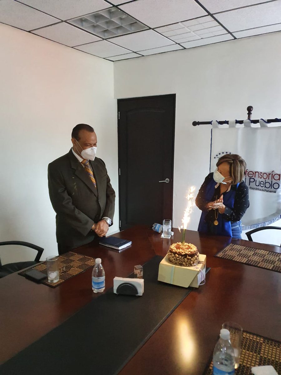 CocodeMaribel's tweet photo. ¡FELIZ CUMPLEAÑOS! Para mi gran amigo Luis Carlos Cabezas. Te deseo que en tu cumpleaños Dios te bendiga y que te siga dando muchos años más de vida, muchas felicidades. https://t.co/sCWuQ0SuDu
