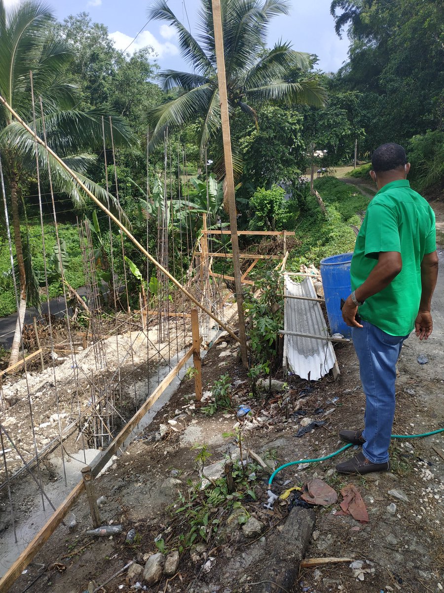 EasternJlp's tweet photo. On the road and pausing long enough to look at on going construction for one of three houses for the indigent in Copse. 

Our MP is cool and efficient.

#mpspoon 
#coolandefficient 
#easternhanoverja 
#hanover 
#hanoverian https://t.co/gOvCjrBQhR