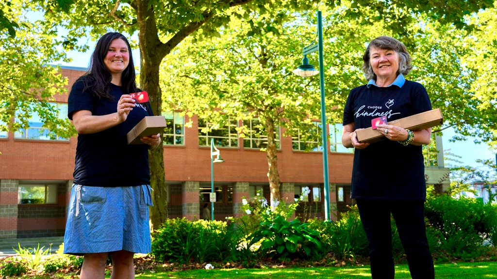 Nicole Marples, Executive Director of <a href="/LEPS_Langley/">LEPS</a>  presents Susan Cairns, Executive Directors of LSDF with $19,000 worth of President's Choice Gift Cards to contribute to the Foundation's Food for Thought Program and Pandemic of Kindness Campaign. We are so grateful!