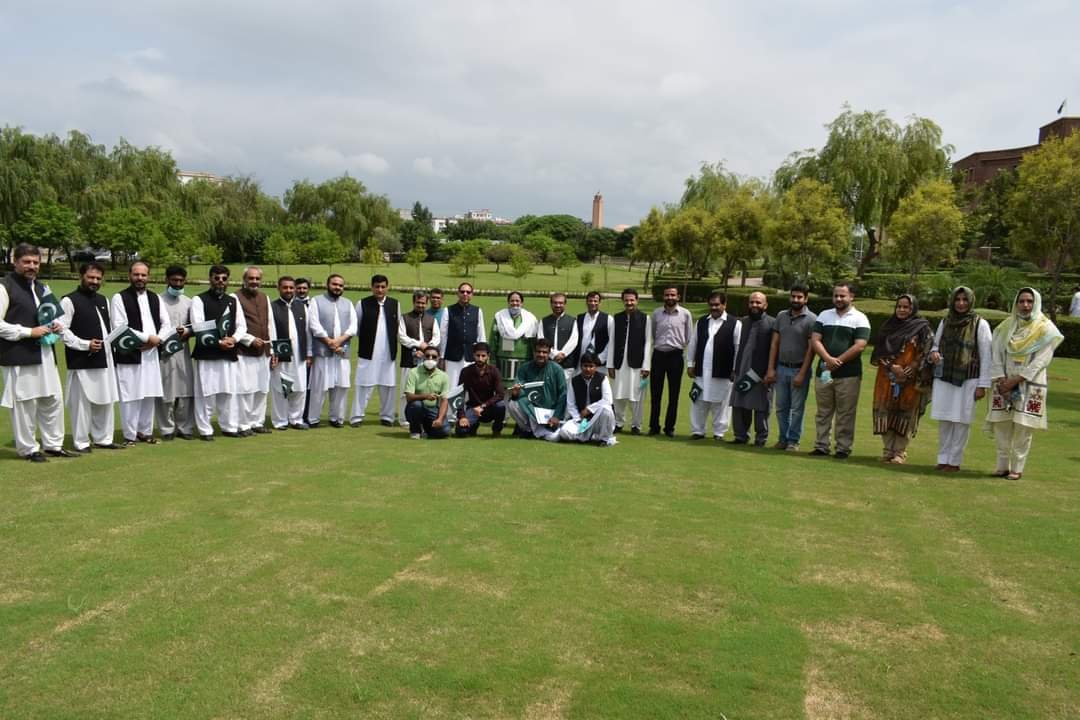 CUIofficial's tweet photo. COMSATS University #Islamabad celebrated #14August #IndependenceDay with flag hoisting ceremony and tree plantation drive commencement on Islamabad Campus @cuiisb #cuinews #CUIOFFICIAL #cui #COMSATS https://t.co/lbdAiVYC46