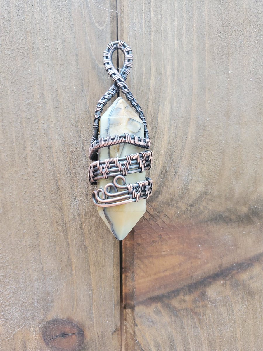 kaywirestudio's tweet photo. Today is the last day!! Dm me if you live in a state not colored in for 15% off my shop!!

https://t.co/pAllN348Cj 

Here's some of what's available!! 

pls RT to find these lovelies a home https://t.co/CZv21N9Nph