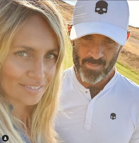 Chicca_colors's tweet photo. Tra un mese il #gfvip5 ma sarà anche il ventennale del @GrandeFratello (14 settembre 2000), stavo pensando agli amori nati e durati, le coppie più belle e non sono a livello estetico per me sono loro. ❤️ 😍 #pedrelli creato adesso 😬😂 #masierocco #luvana #ciavarrini #gfvip https://t.co/GOcaAIrohP