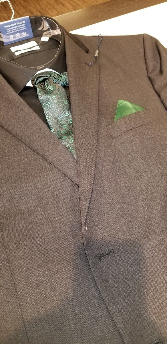 RBellPhotos's tweet image. Out buying suits for life&apos;s different occasions. #Senior2021Ready #CollegePrepReady #JobInterviewReady @JoshuaPhelps34