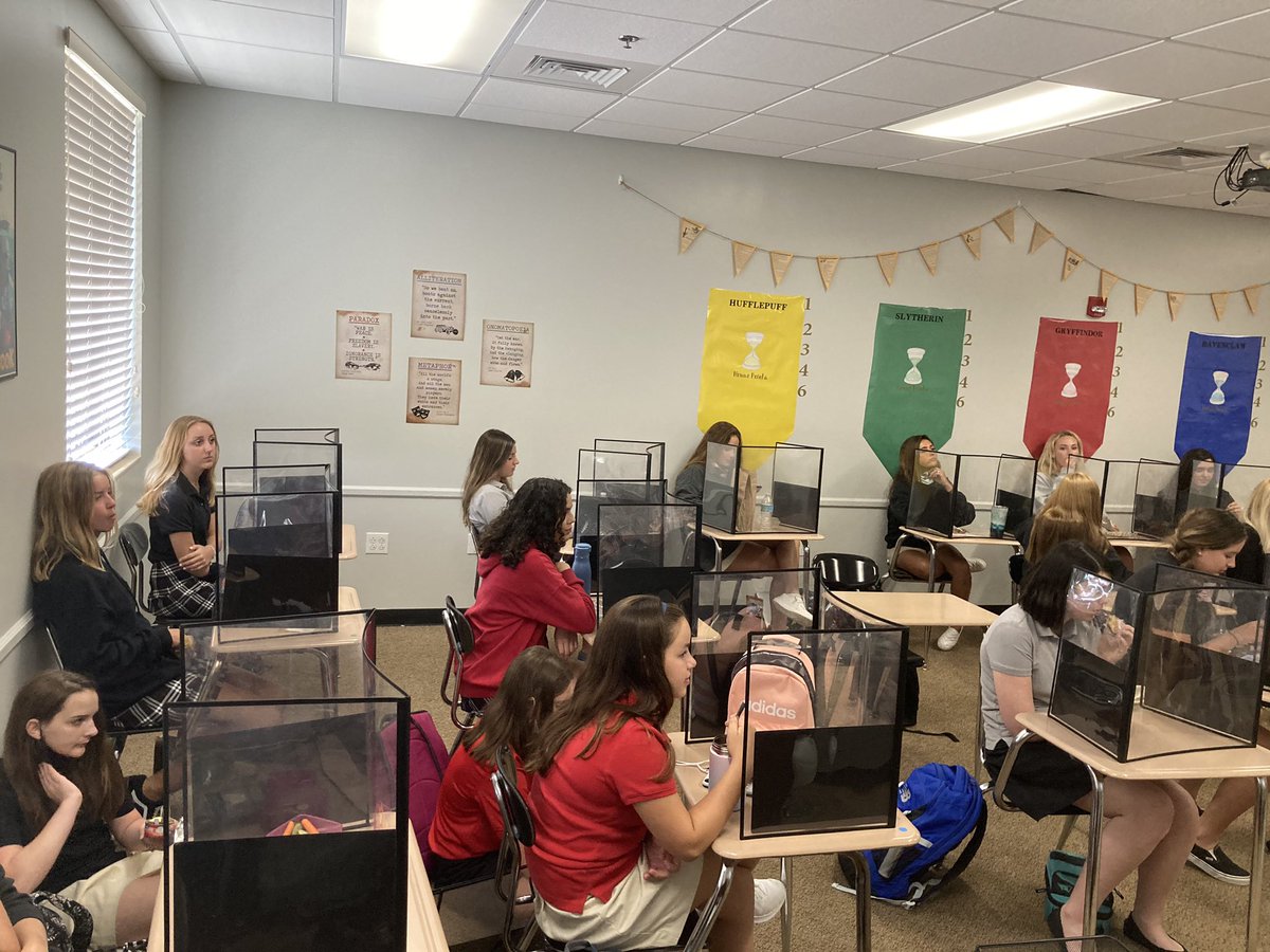 JupitrChristian's tweet photo. High school girls bible study led by our senior girls! https://t.co/8Lph9FesiF