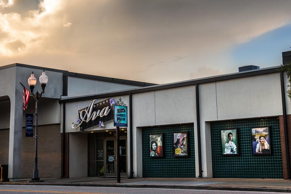 JoCoTourism's tweet photo. Supporting local museums is even more important in these current times. Read our blog to find out what our JoCo museums have been up to the past few months and how you can keep up with their current exhibits!
#visitjoco
https://t.co/0ZBxSSAoEz https://t.co/foXJEJRM5f