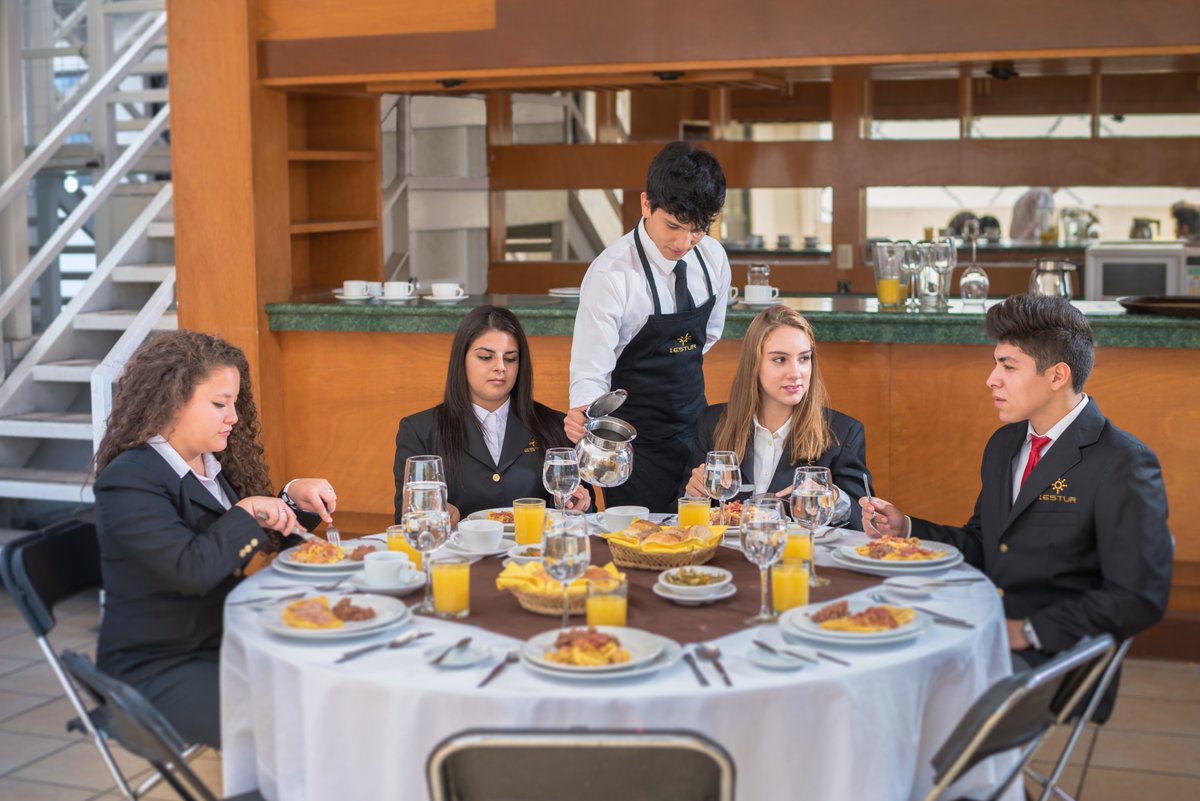 Centro Universitario IESTUR tweet media