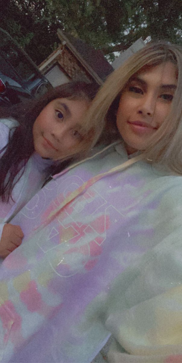 ___Justweird21x's tweet photo. @ZedsDeadFamily My daughter and I ❤️ https://t.co/hpj6MIgv9V