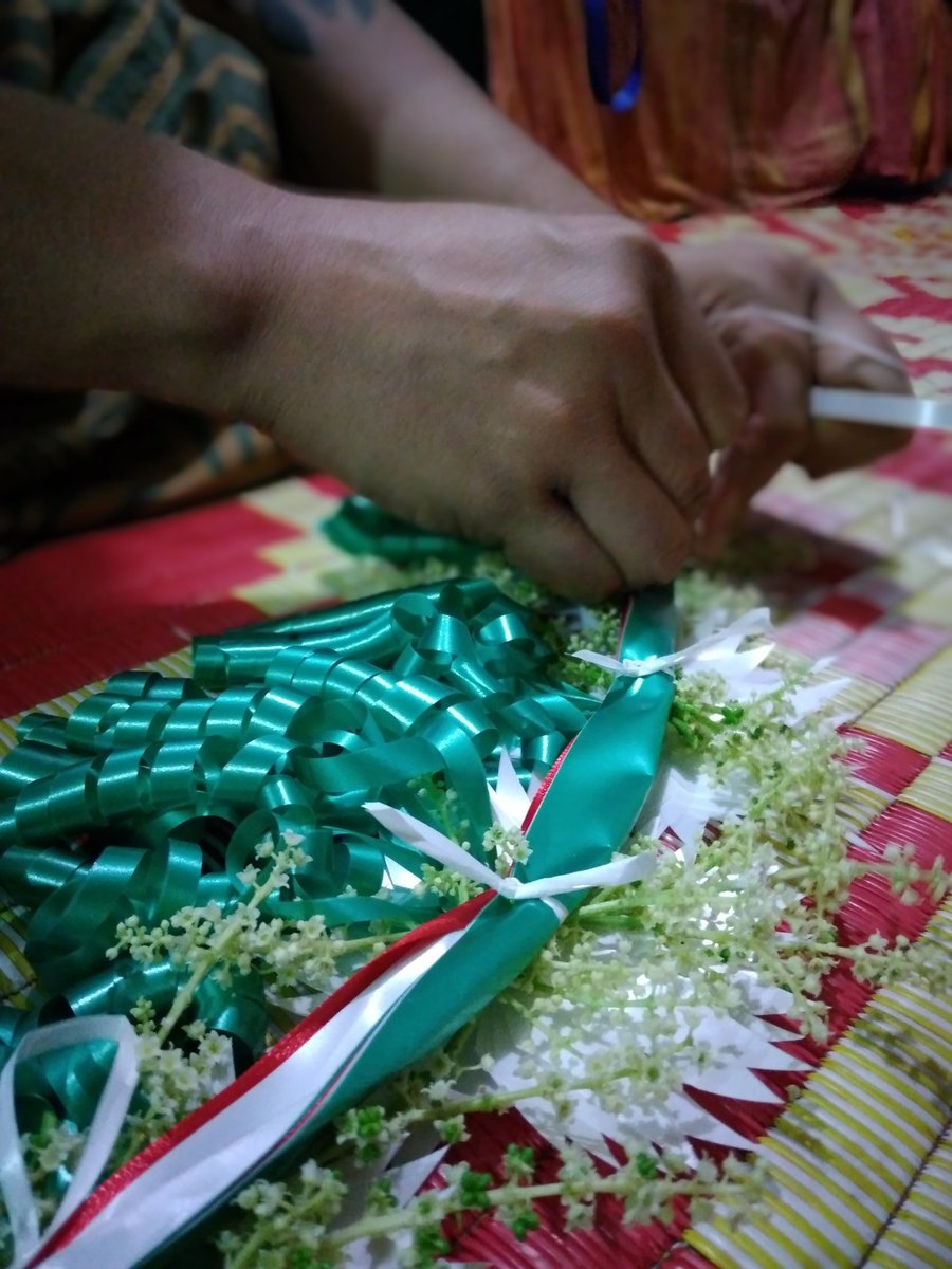 mvilsoni_fj's tweet photo. did this #tefui last night for my nephew for his 1st birthday ... I also taught my daughters this beautiful tradition with a modern twist - not as authentic as our "real" #Rotuman tefuis with fresh flowers! https://t.co/T8JW3JUvdN