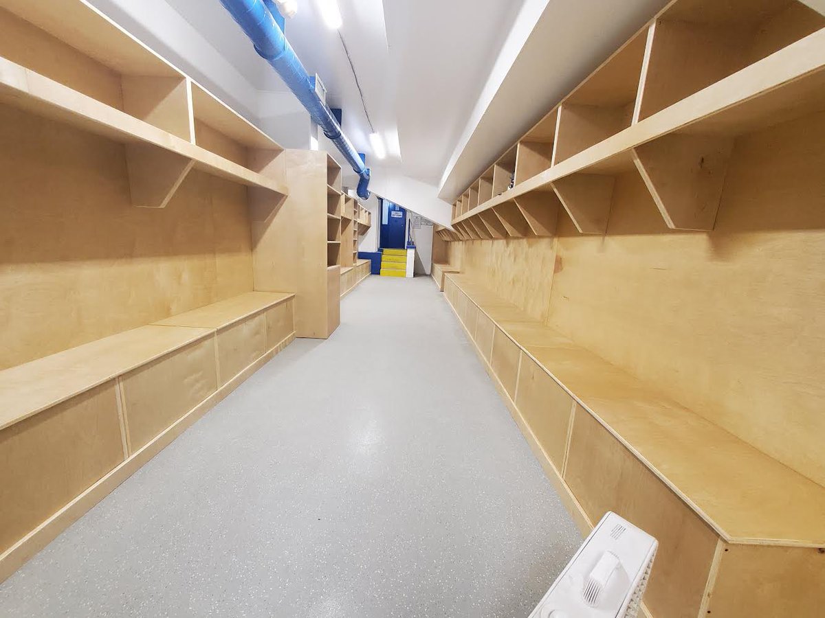 CwoodBluesJrA's tweet photo. The Blues dressing room renovations are nearing completion and the transformation is already incredible. 🤩 

Enjoy your weekend!  

#ojhl #bluesrback #collingwood https://t.co/hgaWQUdriJ