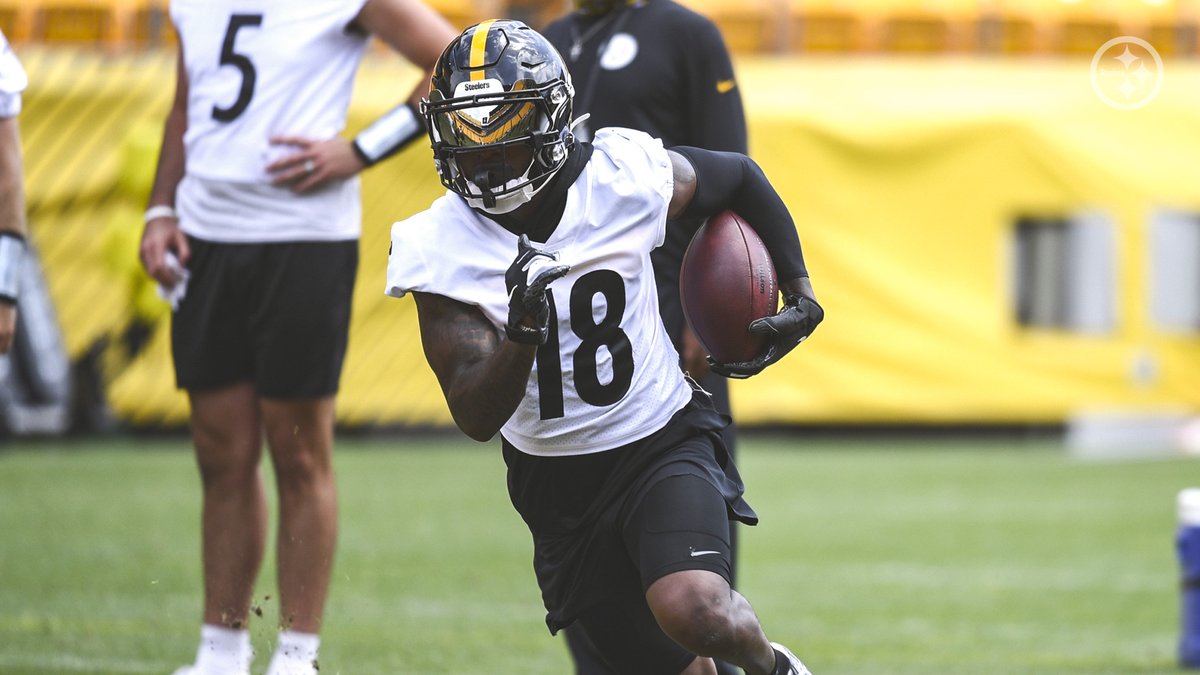 steelers's tweet photo. Go D.J., that’s my D.J.‼️

@Juiceup__3 | #SteelersCamp https://t.co/c4YxNUcxQK