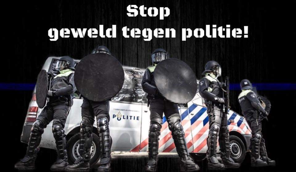 In #DenHaag worden al 2 dagen op rij agenten belaagd. Ze worden bekogeld met stenen, glaswerk &amp; vuurwerk met als gevolg letsel en soms zwaar letsel. Achter dit uniform zitten zonen, vaders, moeders, dochters, broers, zussen, beste vrienden of vriendinnen. Mensen. Stop het geweld!