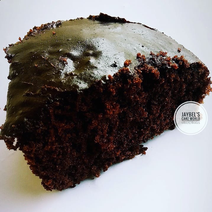 JoyChidii's tweet photo. Chocolate Cake!!!😍😍😍
You want it, you get it...
Just a taste of our yummies will convince you. I assure you. Let's be part of your event...
#chocolatecake #cake #choccake #nakedcakes #cakeslices #chocolatecakeslices https://t.co/zPwgyPTLyy