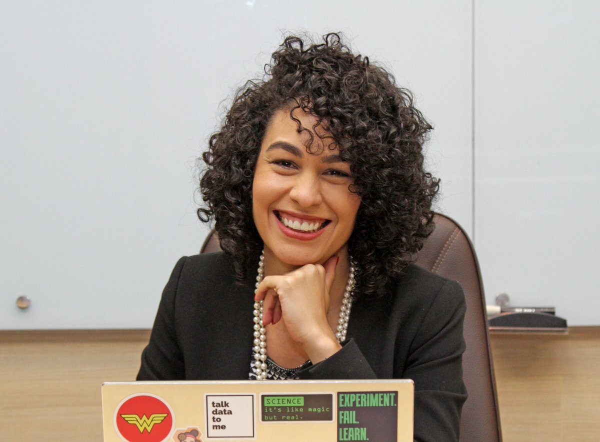 sandraavilabr's tweet photo. Olá! Sou sergipana, computeira, cientista, professora, feminista. Desenvolvo, com uma equipe talentosa de alunes!, pesquisas em IA (Aprendizado de Máquina &amp; Visão Computacional) aplicadas na Saúde e Análise de Conteúdo Sensível. #ExistePesquisanoBR 
@unicampoficial @Unicamp_IC https://t.co/z2uNFnakA5