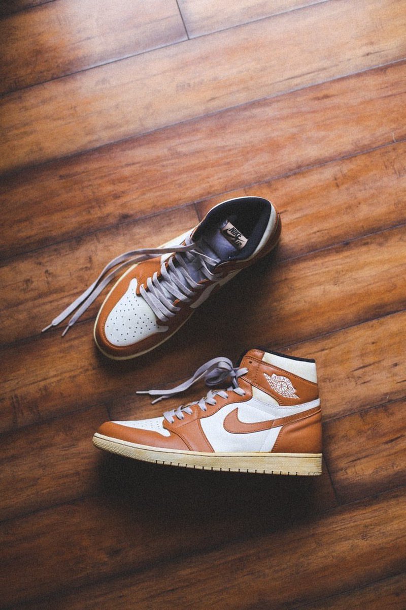 burnt orange jordan 1