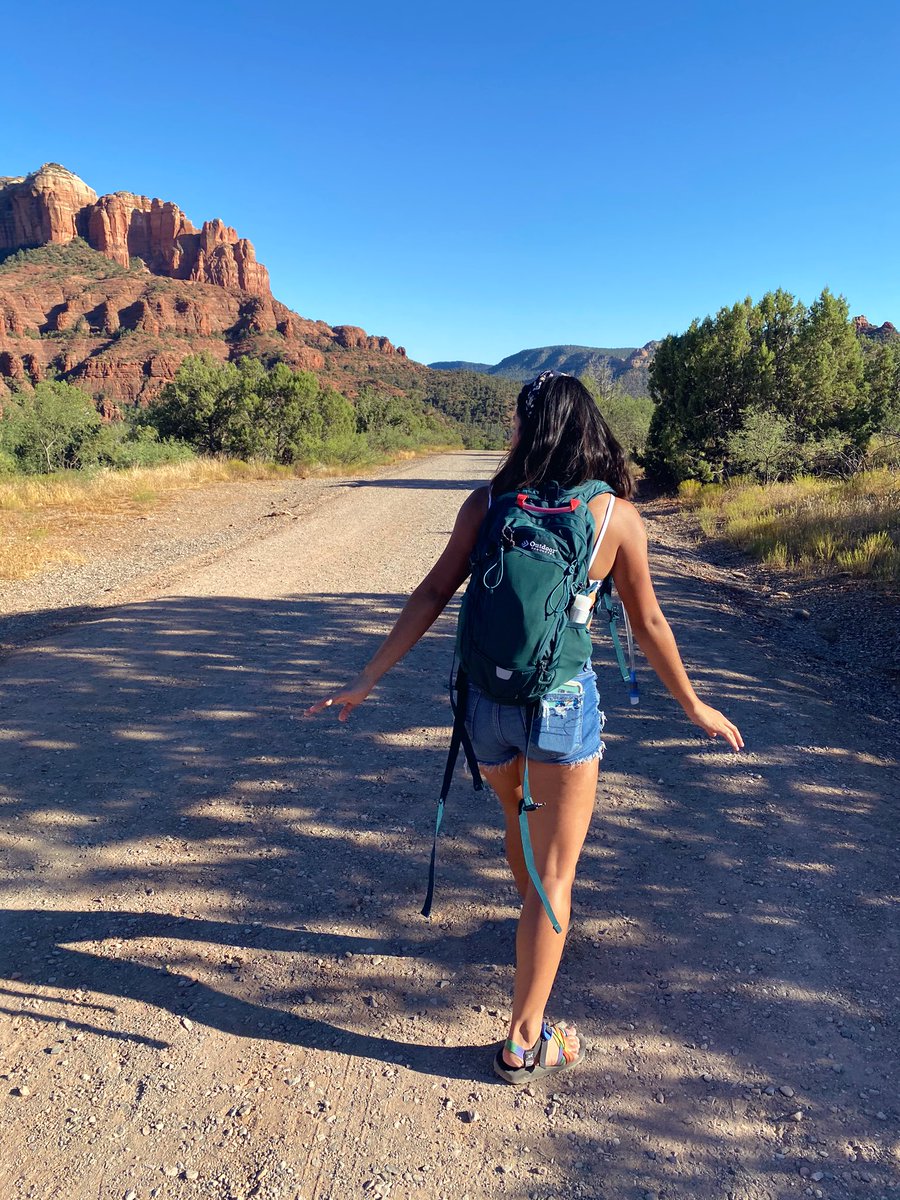 gabygab02's tweet photo. My heart belongs in Sedona, AZ✨🌞🌵(horseshoe bend was amazing too) https://t.co/z3av14UcjY