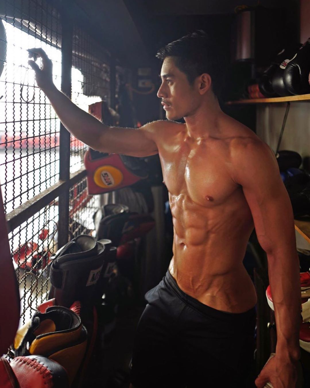 EfaPxU_XgAIOOoz.jpg:large