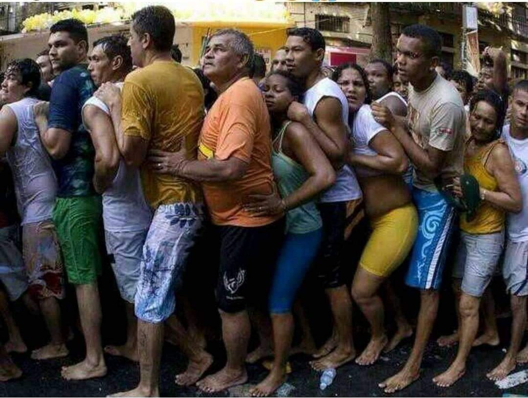 Dongarrus1's tweet photo. Bayern Munich Players Lining Up To Score Against Barcelona 😂😂😂
#FCBFCB https://t.co/795ODTrxZi