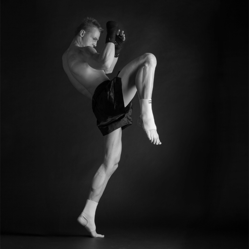 MMAShark3's tweet photo. Many people go into training without knowing what to do. Without knowing the right techniques, you can develop bad habits that are hard to get rid of. #MMAShark team will teach you the different styles and techniques you need to practise. https://t.co/WZLufhmiyn