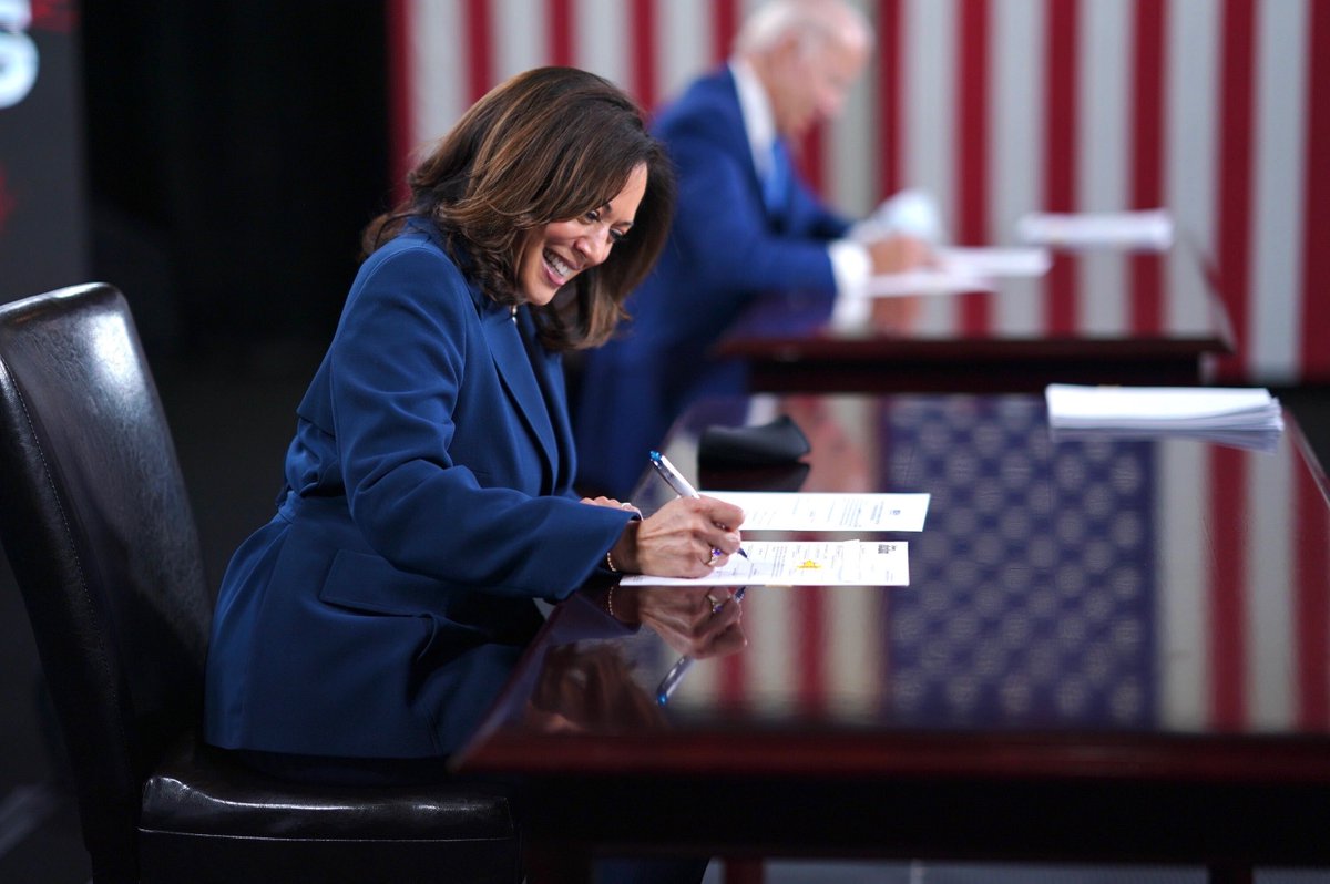 Kamala Harris On Twitter Today Joebiden And I Signed Our Paperwork To Officially Get On The Ballot In All 50 States But We Can T Do This Alone Text Ready To 30330 To