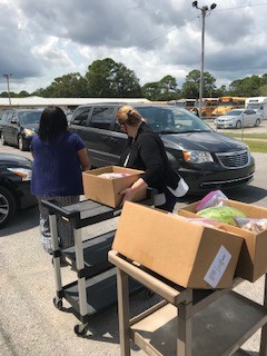 _CAOSMS_'s tweet photo. #CommunityActionResponds just in time for the weekend - we provided boxes of fruits and vegetables to our clients. We #stayedSafe Wore our #MasksSaveLives and limited contact. https://t.co/m4UDsBUar3