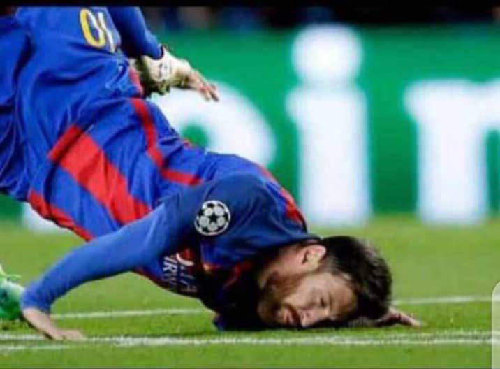 dahtgirl_ajex's tweet photo. Barca fans will not eat tomorrow because they 8-2 much today

#FCBFCB https://t.co/1FM4OHVN1G