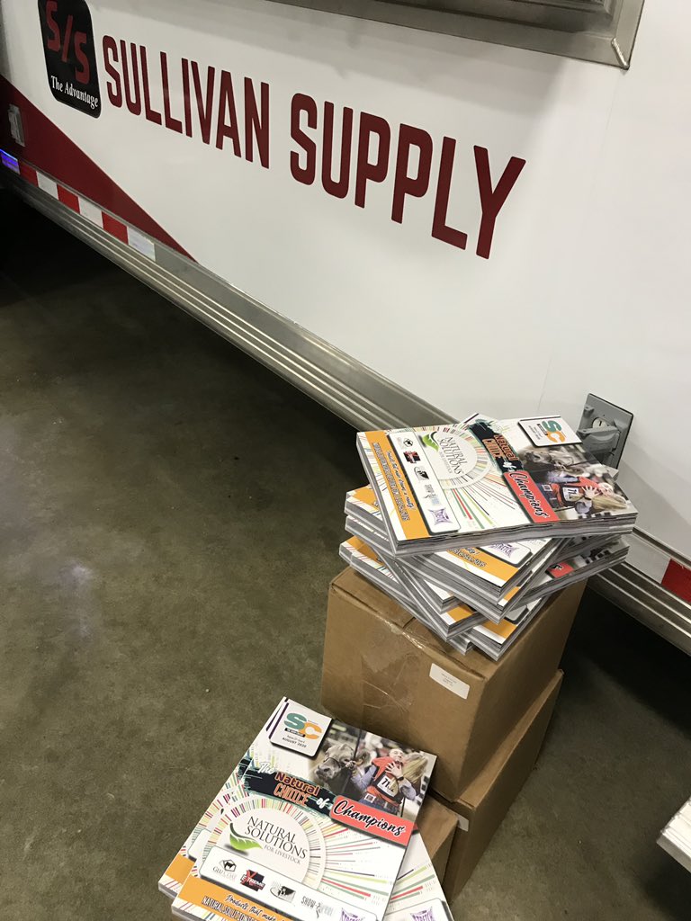theshowcircuit's tweet photo. Stop by the Sullivan Trailer at the Cattle Bonanza Show in Richmond, IN and grab your copy of THE August issue!! #theshowcircuit #sc2day #theaugustissue #scaugustissue https://t.co/DSSBYHFAhW