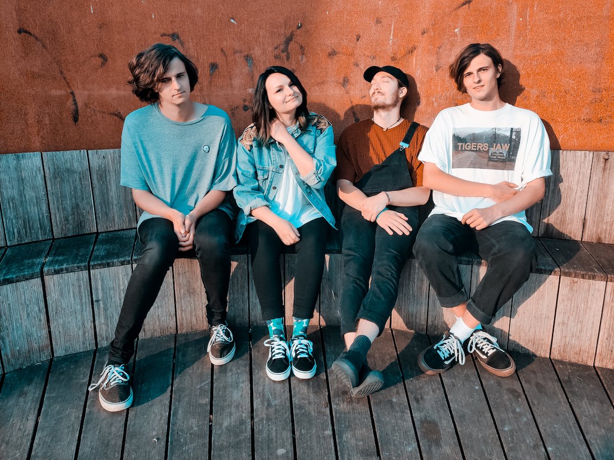 garyjondavis's tweet photo. #NowPlaying on Stillwater's @ripplefm the great new single from @snowcoats 

https://t.co/B3ukCFakp3 https://t.co/4XlH54vaQG
