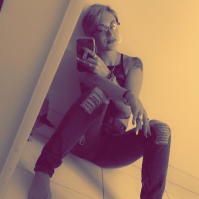kvictoria92's tweet photo. #NewProfilePic https://t.co/9ehx9m4qlZ