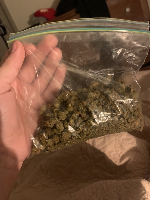 Because my life is a strange on I was given a bag of mids for $10. I hate smoking mids but 35 grams for