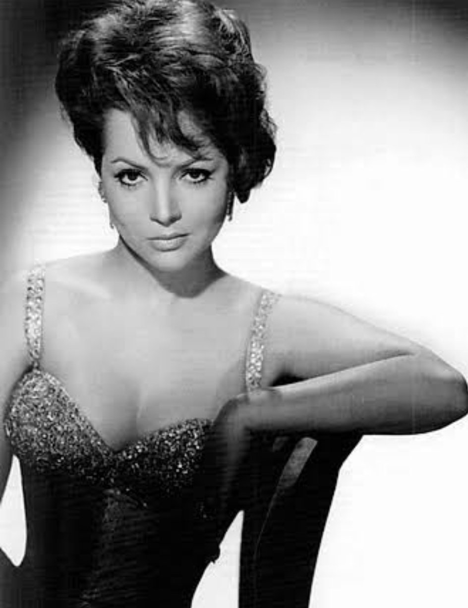 Le Dragonette on X: "Angelines Fernandez, "la bruja del 71". Era HERMOSA.  https://t.co/loD4pCjoVJ" / X
