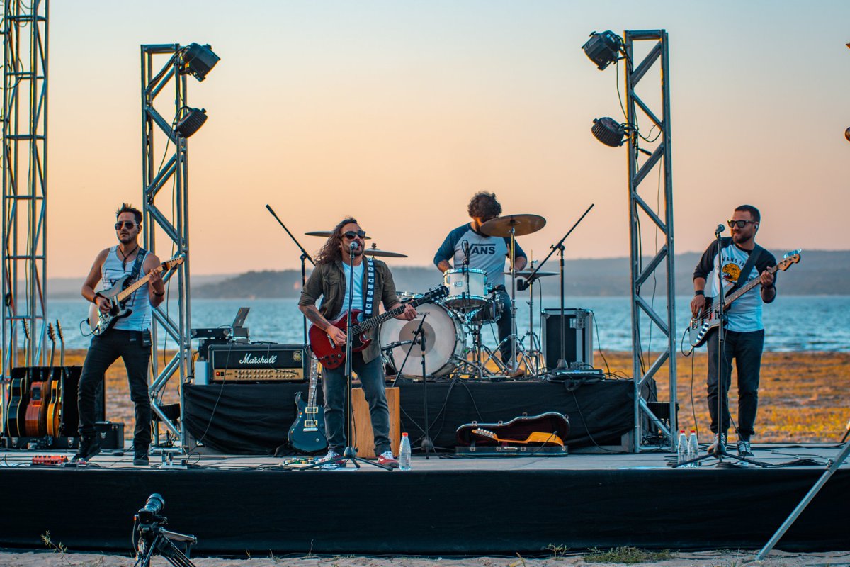 🔴 HOY HOY HOY 🔴
SALAMANDRA 20 ANIVERSARIO
CONCIERTO VIRTUAL
20:00HS
🔴 HOY HOY HOY 🔴
youtu.be/FWi5ejBKU84
#Salamandra20Aniversario
Presentado por <a href="/claropy/">Claro Paraguay</a>