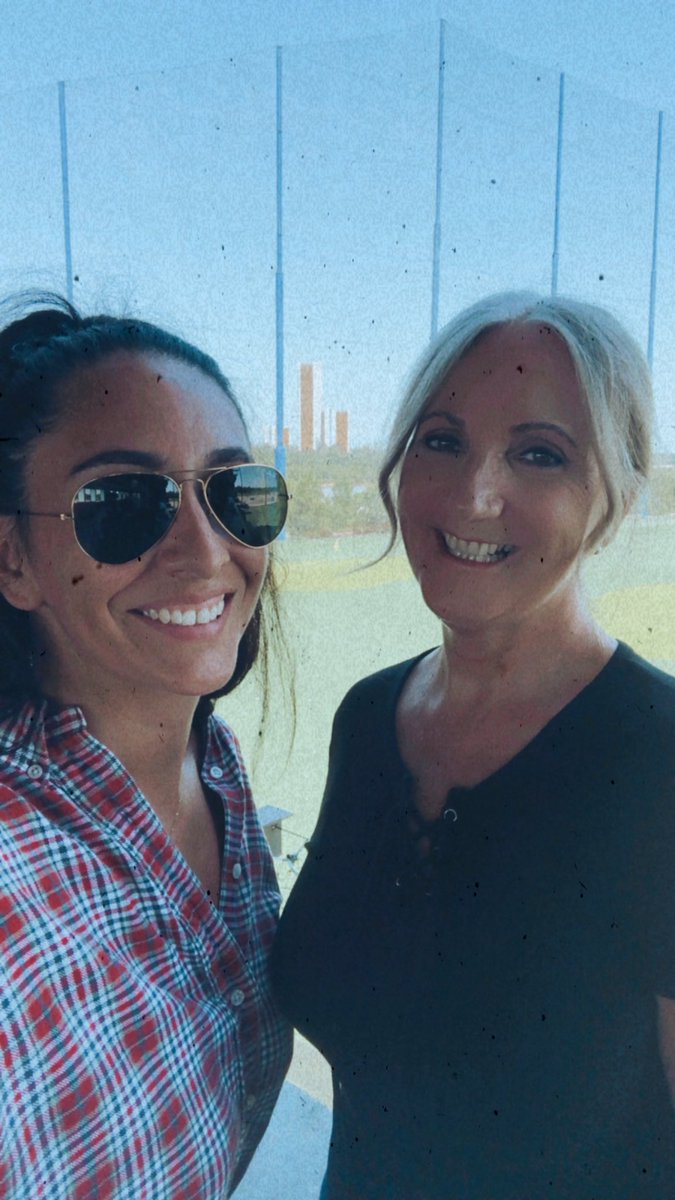 freedakelly's tweet photo. Lunch date fun! Happy Friday! #flyingtee #jenksamerica #riverwalk #golf #girlsjustwannahavefun https://t.co/AV4yaIKfhu