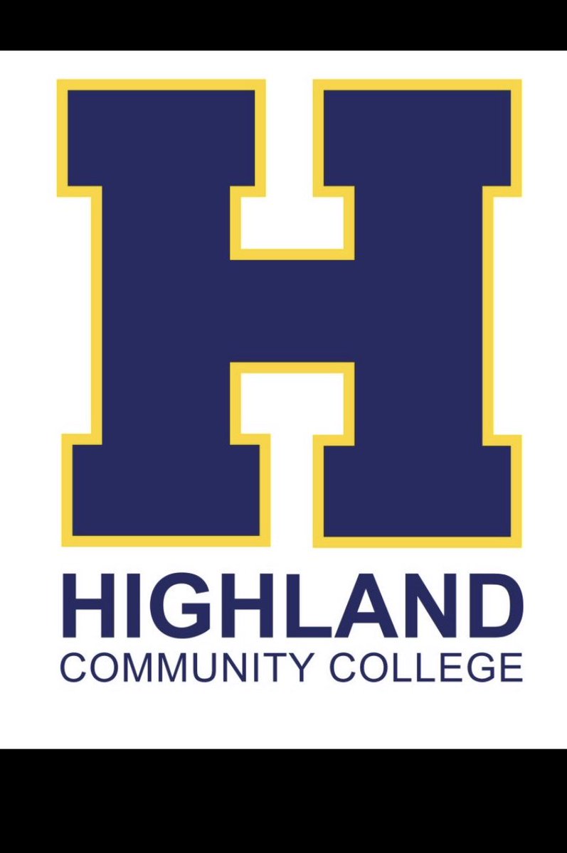 Nickhogan30's tweet photo. After a great talk with @CoachBradleyOh I am blessed to receive my first offer to play football at Highland Community College!!!🤩 https://t.co/dEe8Y3MUo1