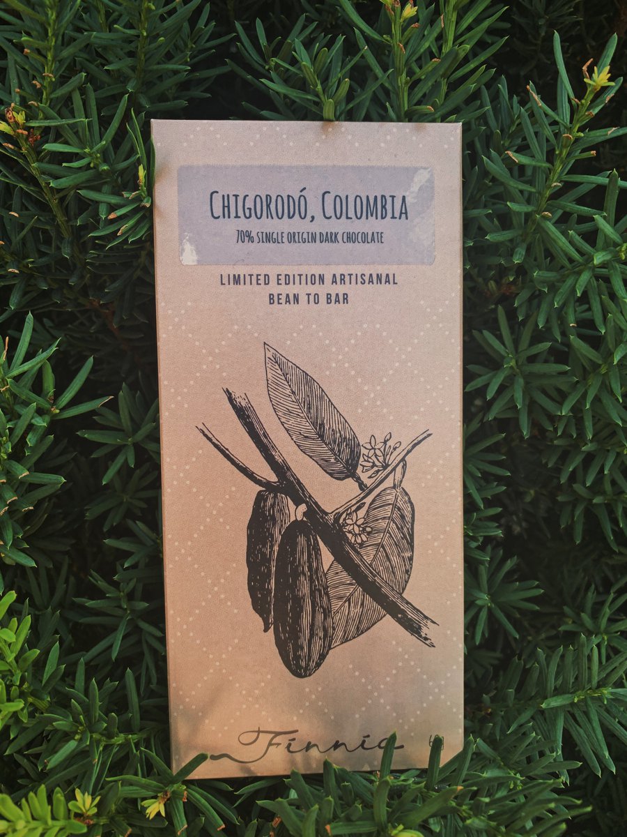 Exploring new flavours and new cacao origins with our 70% single origin dark chocolate 🍫The Chigorodo bar is made with simple ingredients and packed with rustic honey flavours 

#beantobar #singleorigin #sociallyconscious #organic #shoplocal