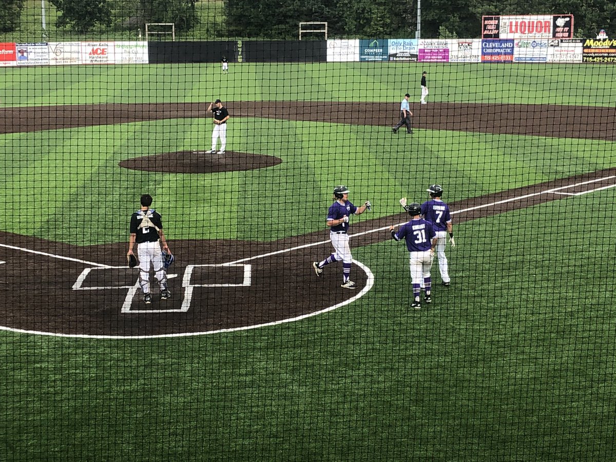 2020 1B/RHP Josh Lanctot sends one way out to LF for a 2 run HR to extend the Minnesota S.W.A.T. lead to 8-1. Solid 2 way prospect with some serious pop at the plate #TwinCities #TheBestPlayHere