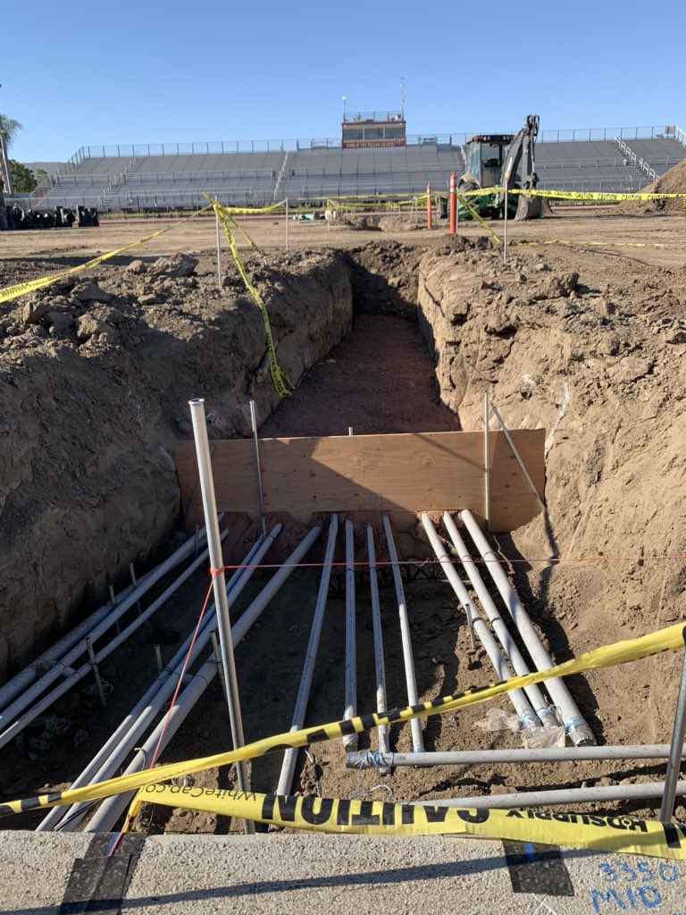 JaimeMorenoOHS's tweet photo. Houser Field @ohs_jackets Week 6 of renovations. West endzone being worked on, 50 yard line electrical being finished up. Hey @OHSStudio124 would love to work with you on making a new sign!!! @12thmanOHS @RichardUrias #OxnardFootball https://t.co/5KU9mAMGDQ