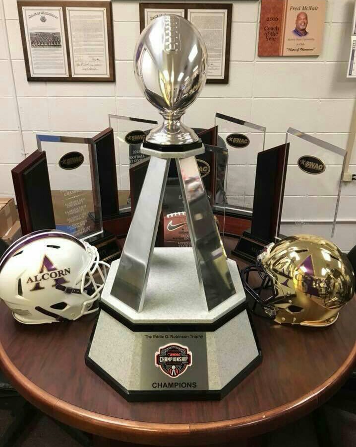 blackcollegenc's tweet photo. #FBF - Did you know that since 2014, every single player who has signed with the Alcorn State Braves has played for a championship EVERY YEAR of their collegiate career.

🏆 🏈 🏆 🏈

#alcornstatebraves #asubraves #swacfootball #swacchampions  #blackcollegefootball #hbcufootball https://t.co/TCCiLwbaW6