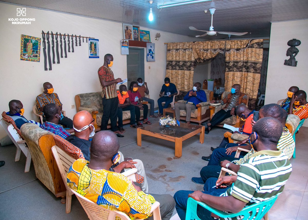 konkrumah's tweet photo. In Ofoase/Ayiribi, I engaged Assembly Members on the various interventions I have embarked on since becoming their servant and in extension, the numerous achievements of President Nana Addo in the constituency. https://t.co/vuiMrIawEe
