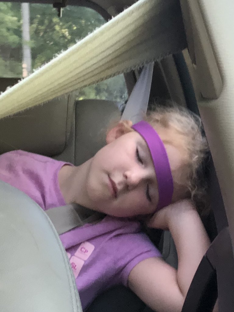 PWE_AmberMoore's tweet photo. ���🏼❤️📚”Mama, why is school done so quick? It goes by so quick.” Me: “Because time flies when you are having fun!” Followed up with a big smile and then out like a light! 💤 #KindergartenRocks https://t.co/5KQmkqZdwH